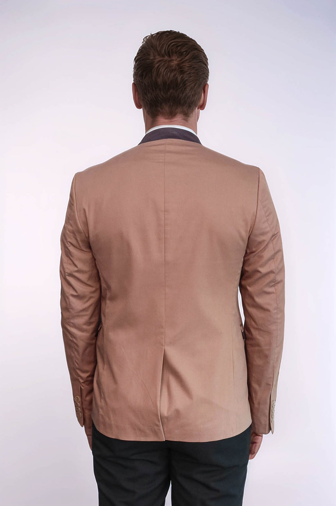Blazer De Hombre Beige Con Un Solo Botón Y Cuello Alzado - Wessi