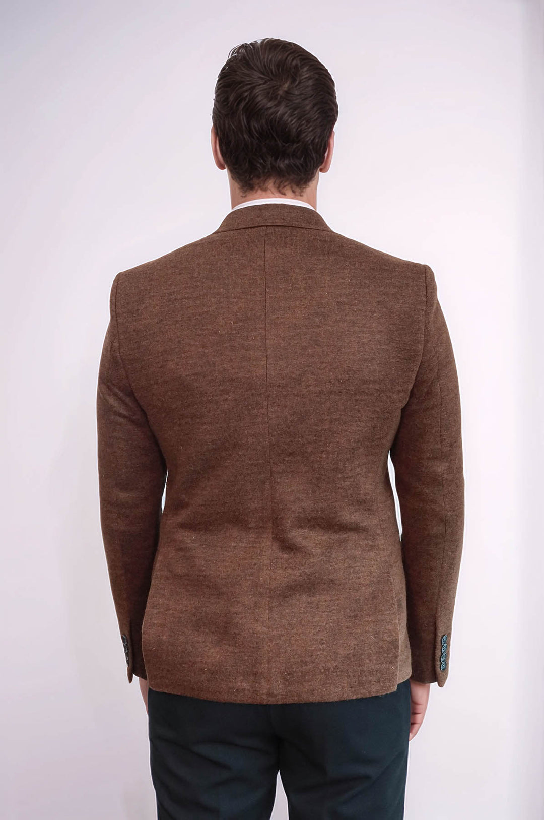 Chaqueta marrón de corte entallado para hombre | wess