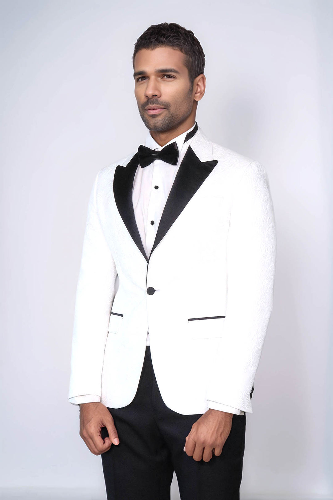 Black Giacca Tuxedo in Tessuto Testurizzato con Rever a Punta per Uomo Royal White - Wessi