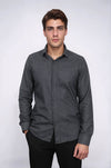 قميص حطاب للرجال ذو قصة ضيقة باللون الرمادي الداكن - ويسي