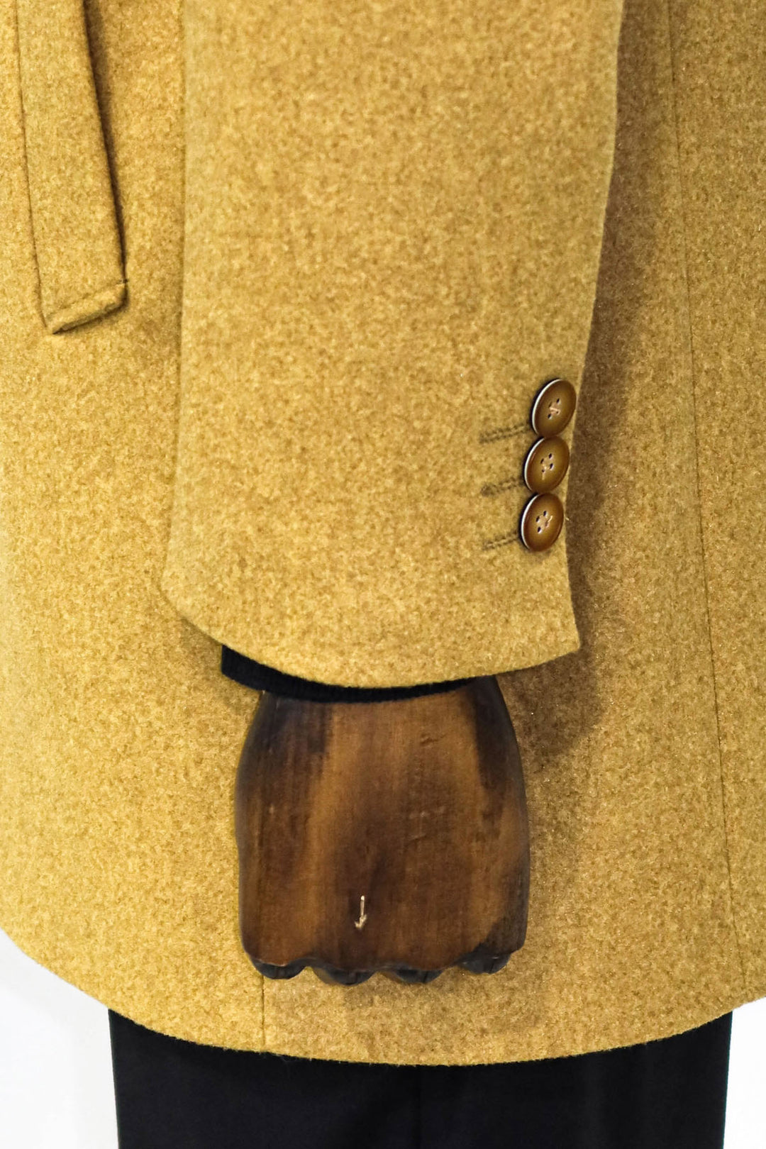 Abrigo Hombre Solapa Ancha Lana Mostaza - Wessi