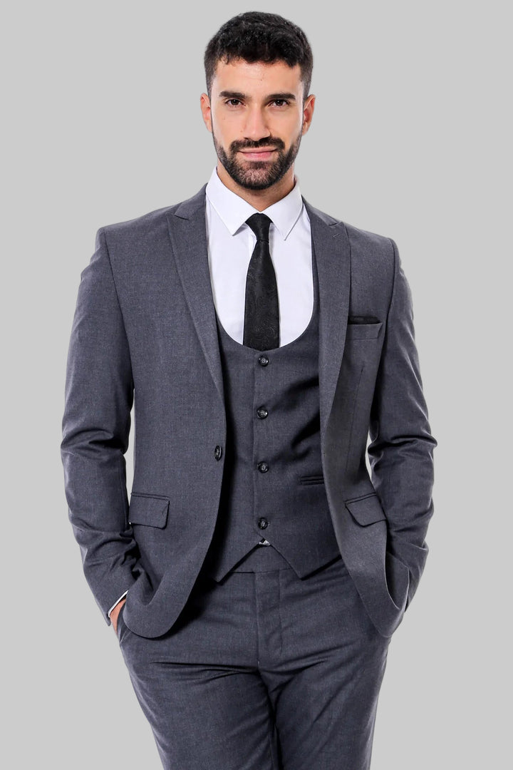 Однотонный мужской костюм приталенного кроя антрацитового цвета - Wessi