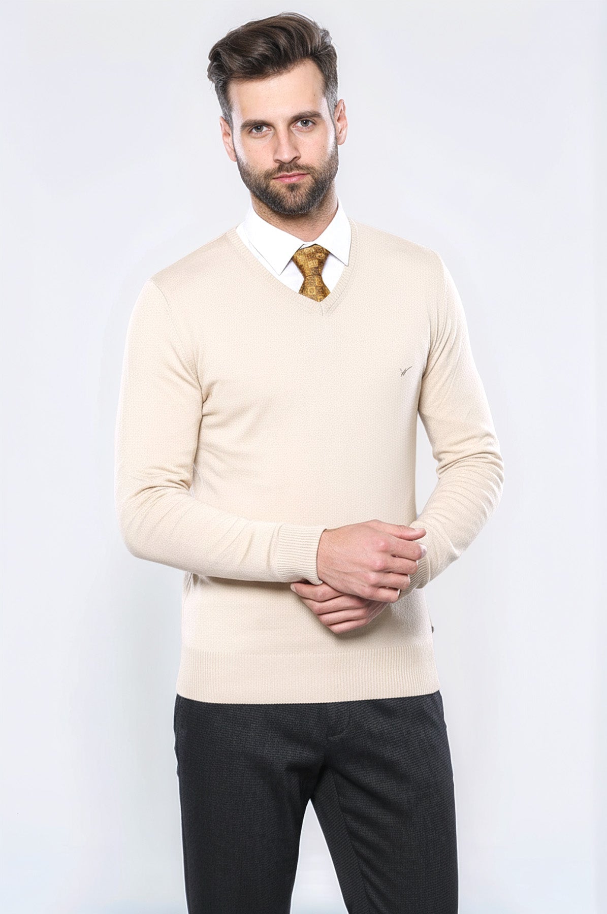 Slim Fit V Neck Long Sleeve Beige Men Knitwear Wessi - Discover Diversity Slim Fit V Neck Long Sleeve Beige Men Knitwear Wessi - Discover Diversity