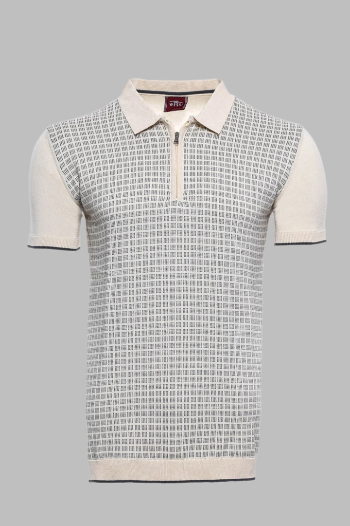 Camiseta tipo polo de punto color crema con cremallera y cuadros | wess