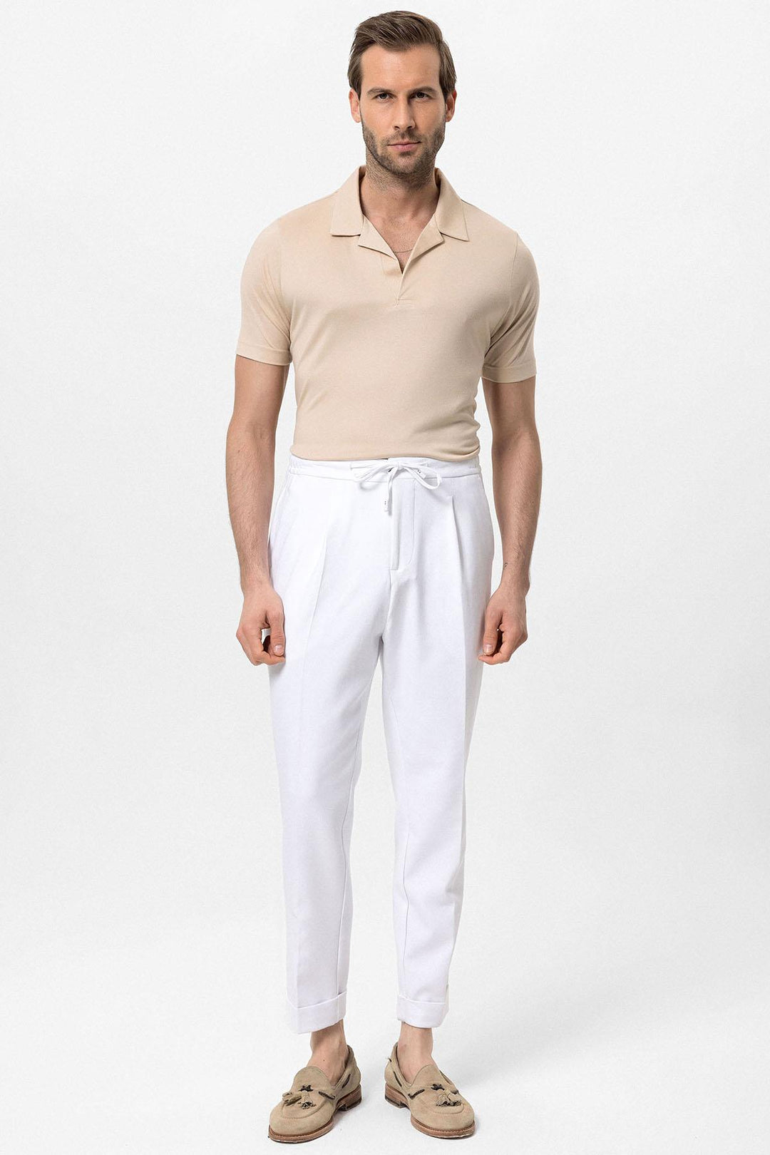 تي شيرت رجالي بياقة كامب باللون البيج بقصة عادية - Wessi