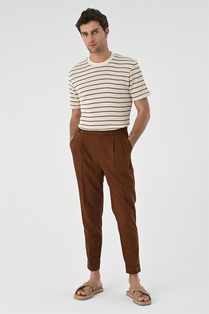 T-shirt lavorata a maglia a righe marroni da uomo - Wessi