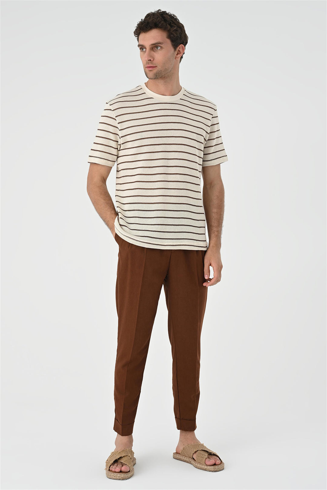 T-shirt lavorata a maglia a righe marroni da uomo - Wessi