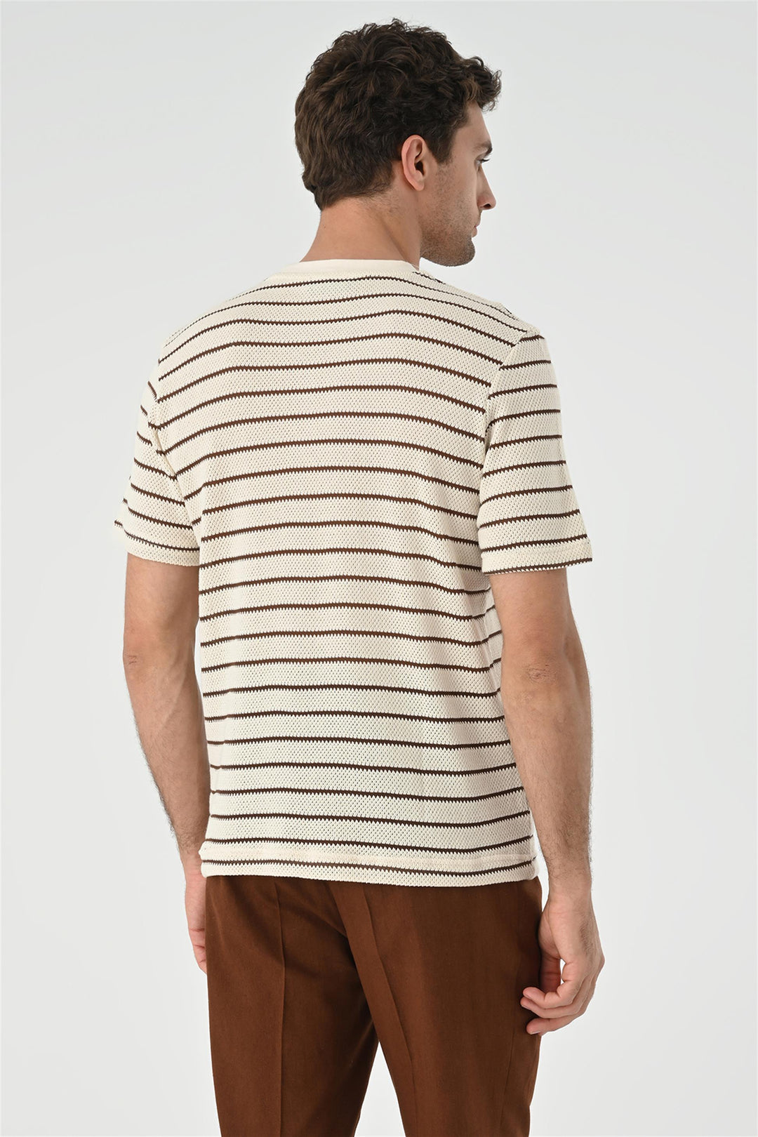 T-shirt lavorata a maglia a righe marroni da uomo - Wessi