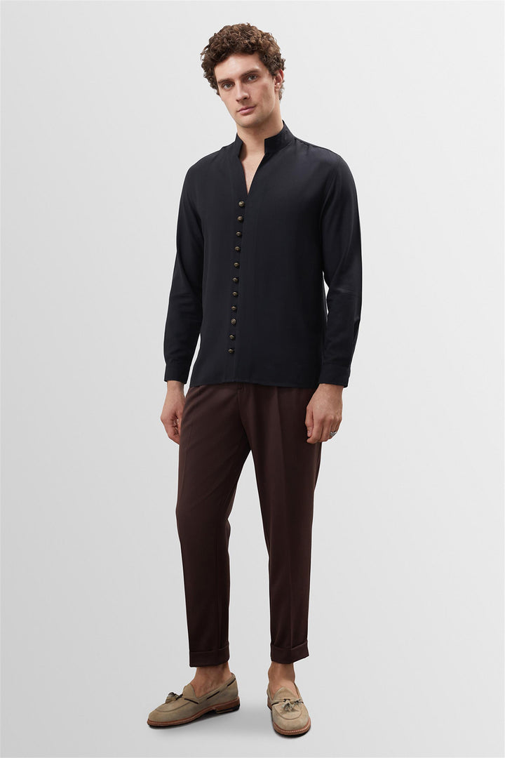 Chemise noire à col montant et boutons détaillés pour hommes - Wessi