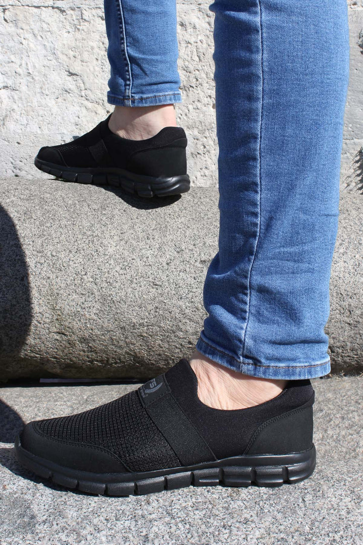 Chaussures à enfiler en maille athlétique noire pour hommes - Wessi