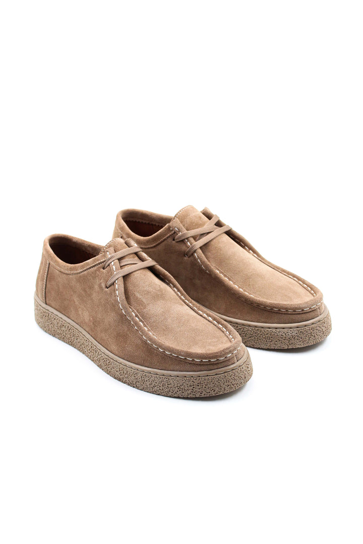 Zapatos con Cordones para Hombre en Ante Beige con Suela Texturada y Costura Mocasín - Wessi