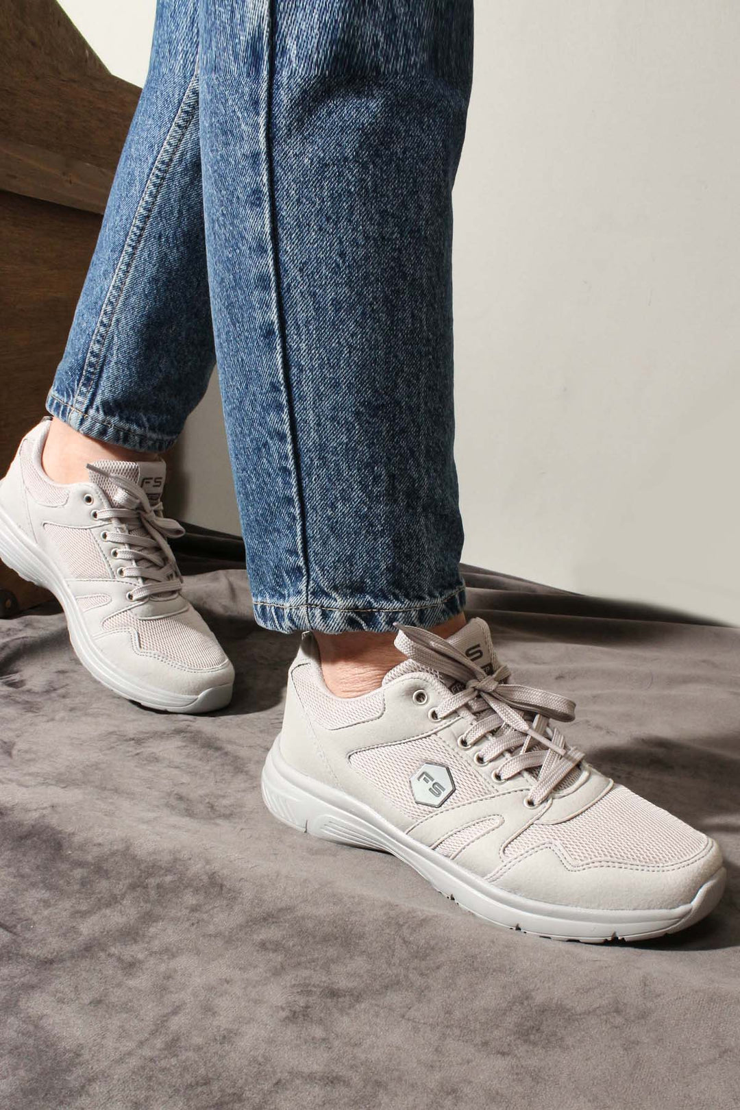 Baskets athlétiques gris clair pour hommes avec maille respirante - Wessi