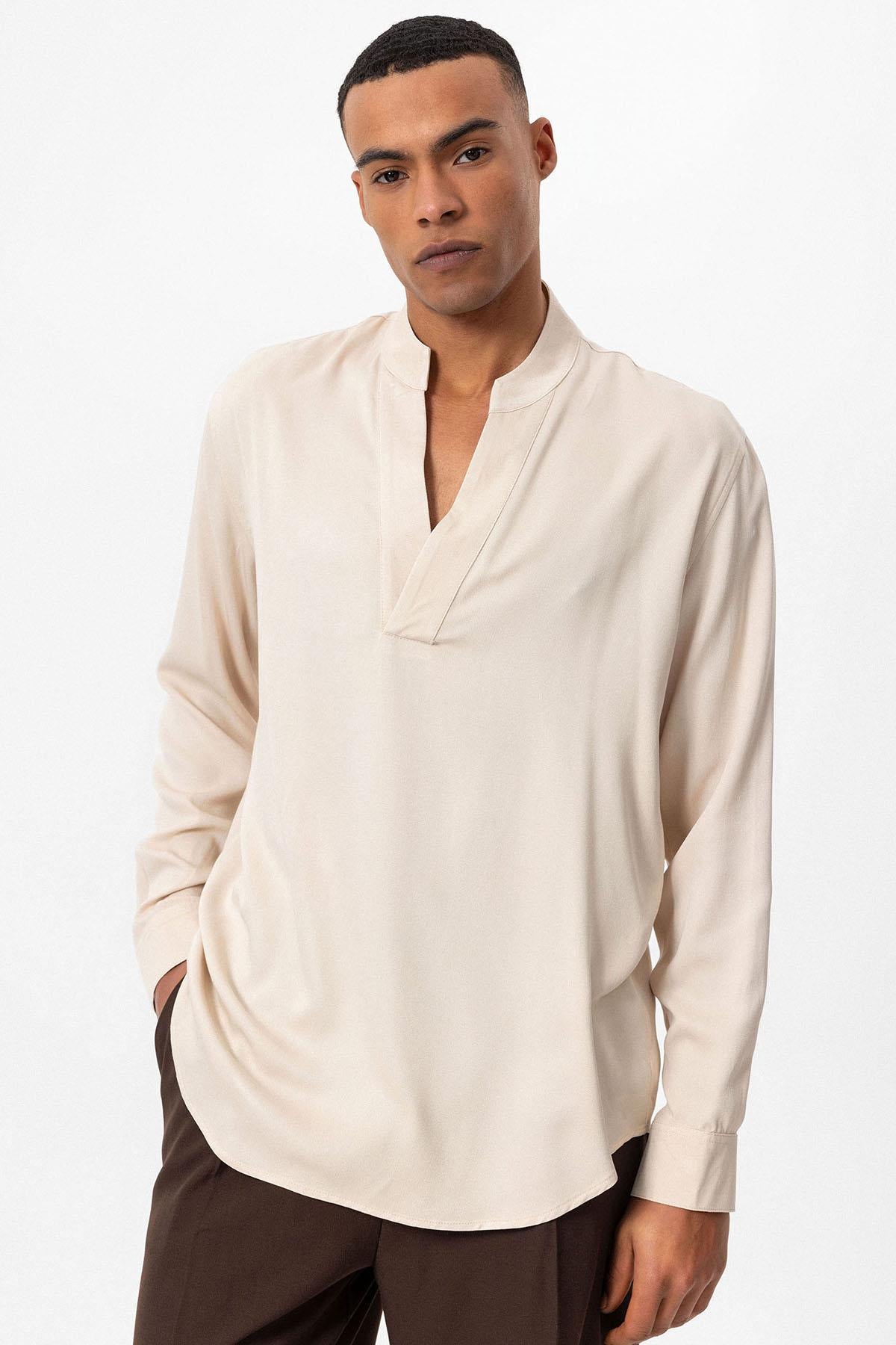 Chemise beige à manches longues pour homme - – - Discover Diversity