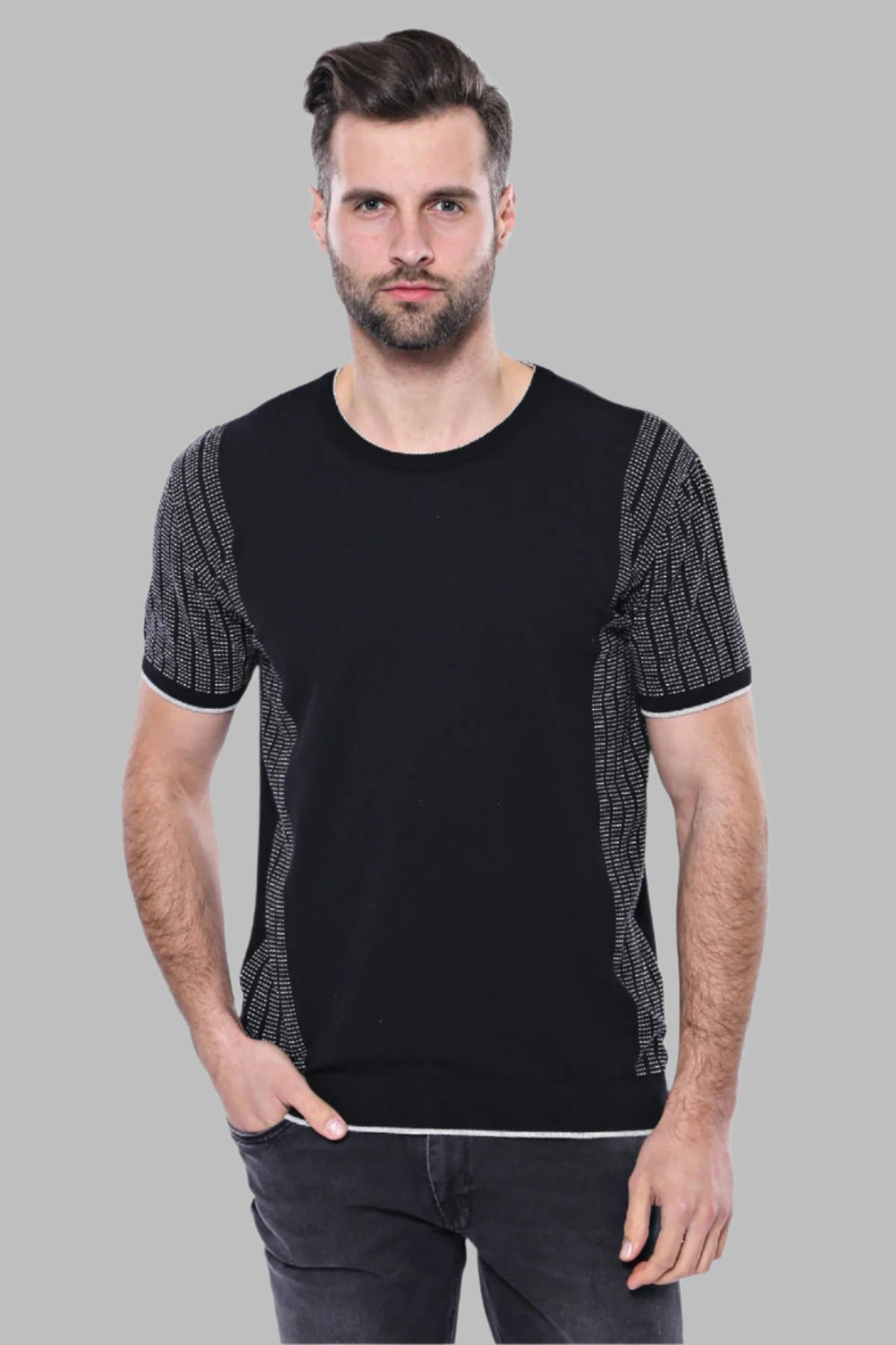 Camiseta De Punto Negra Estampada Con Cuello Circular - Wessi