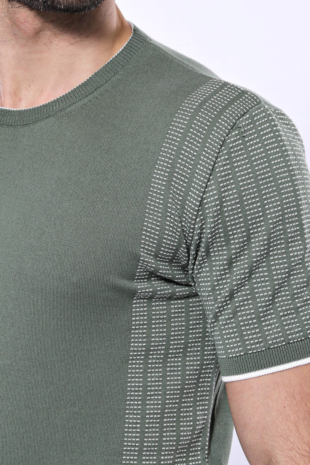 Camiseta De Punto Verde Estampada Con Cuello Circular - Wessi