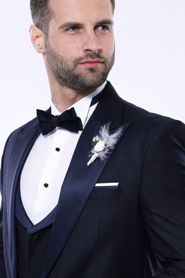 Satin outlet lapel tuxedo