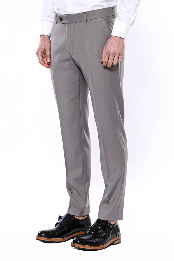 Pantalones de hombre lisos en color beige - Wessi