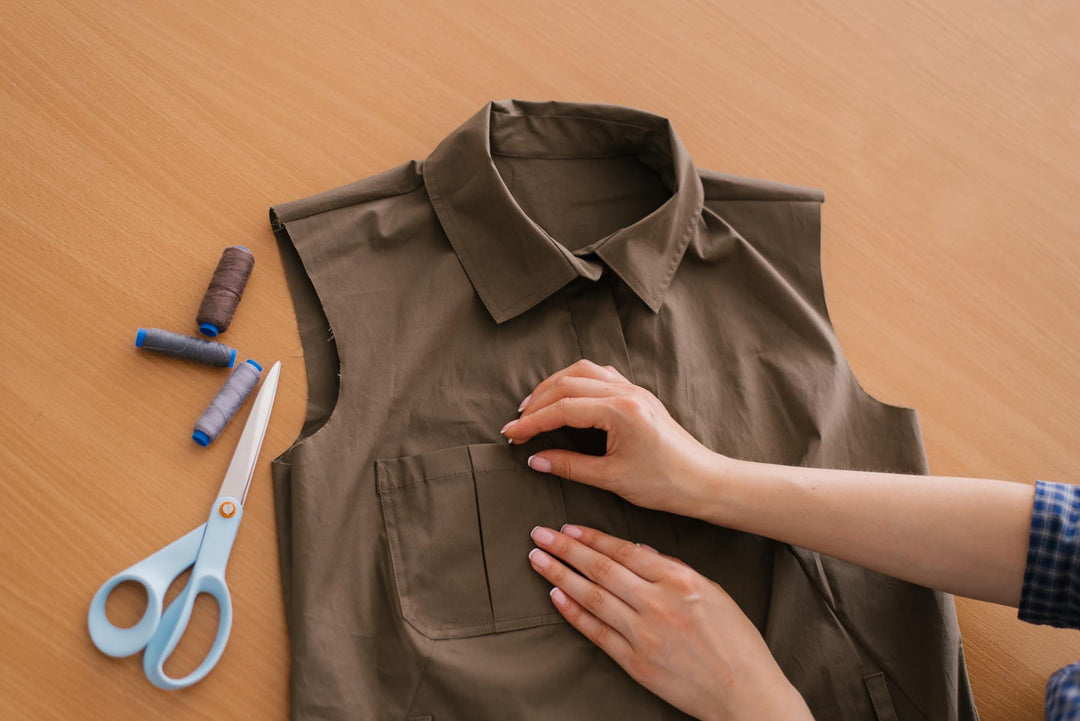 How To Make a Shirt Cropped Without Cutting İt?
