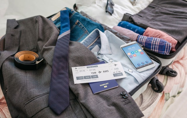 Packing Light: Essential Men’s Wear for Business Trips