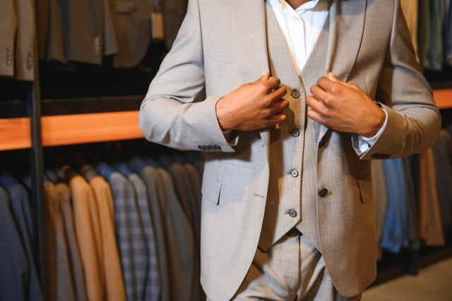Classic vs. Slim Fit Suits: Which is Right for You?