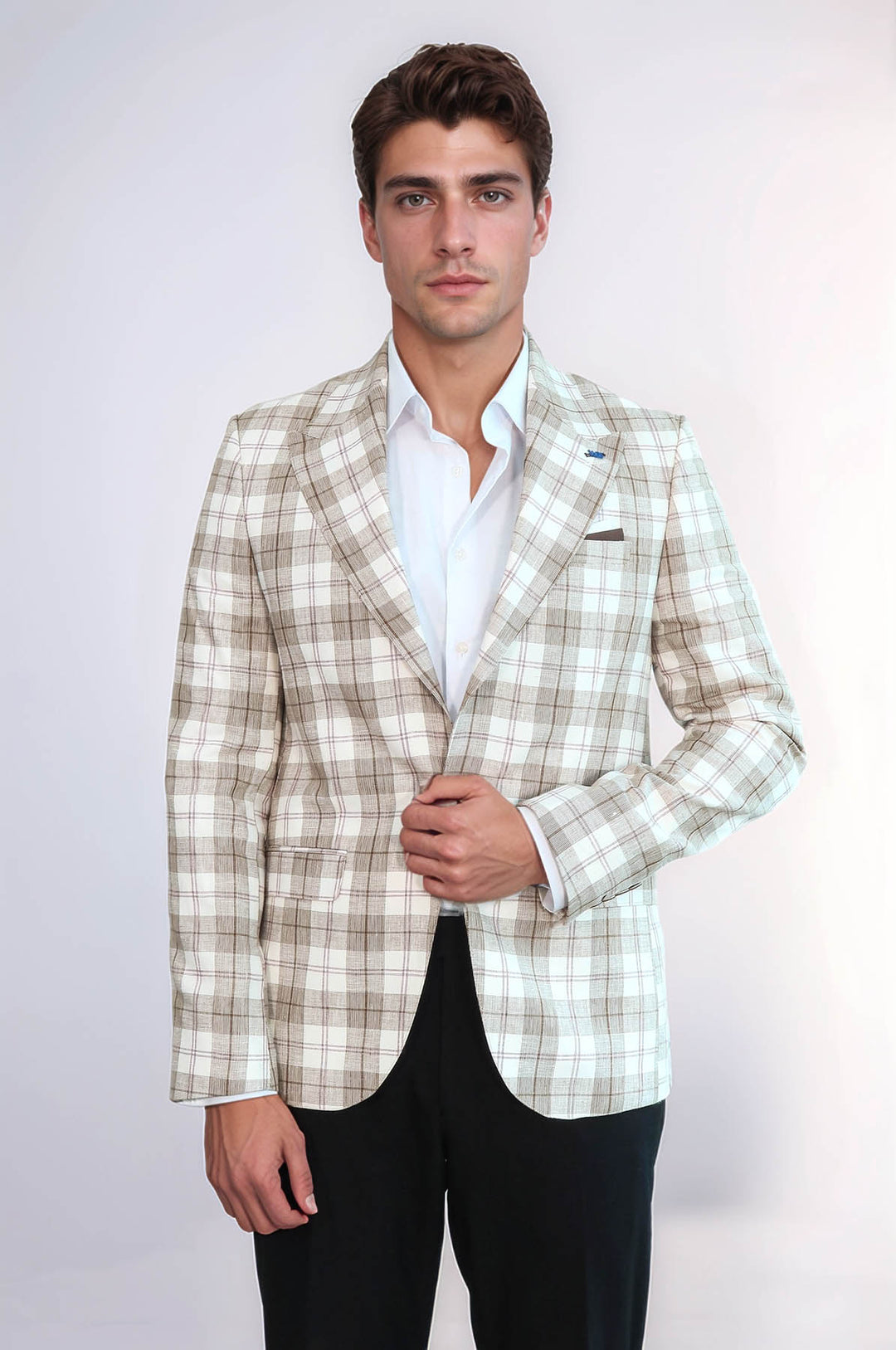 Blazer Beige Con Un Solo Botón Y Cuello Ancho En Punta - Wessi