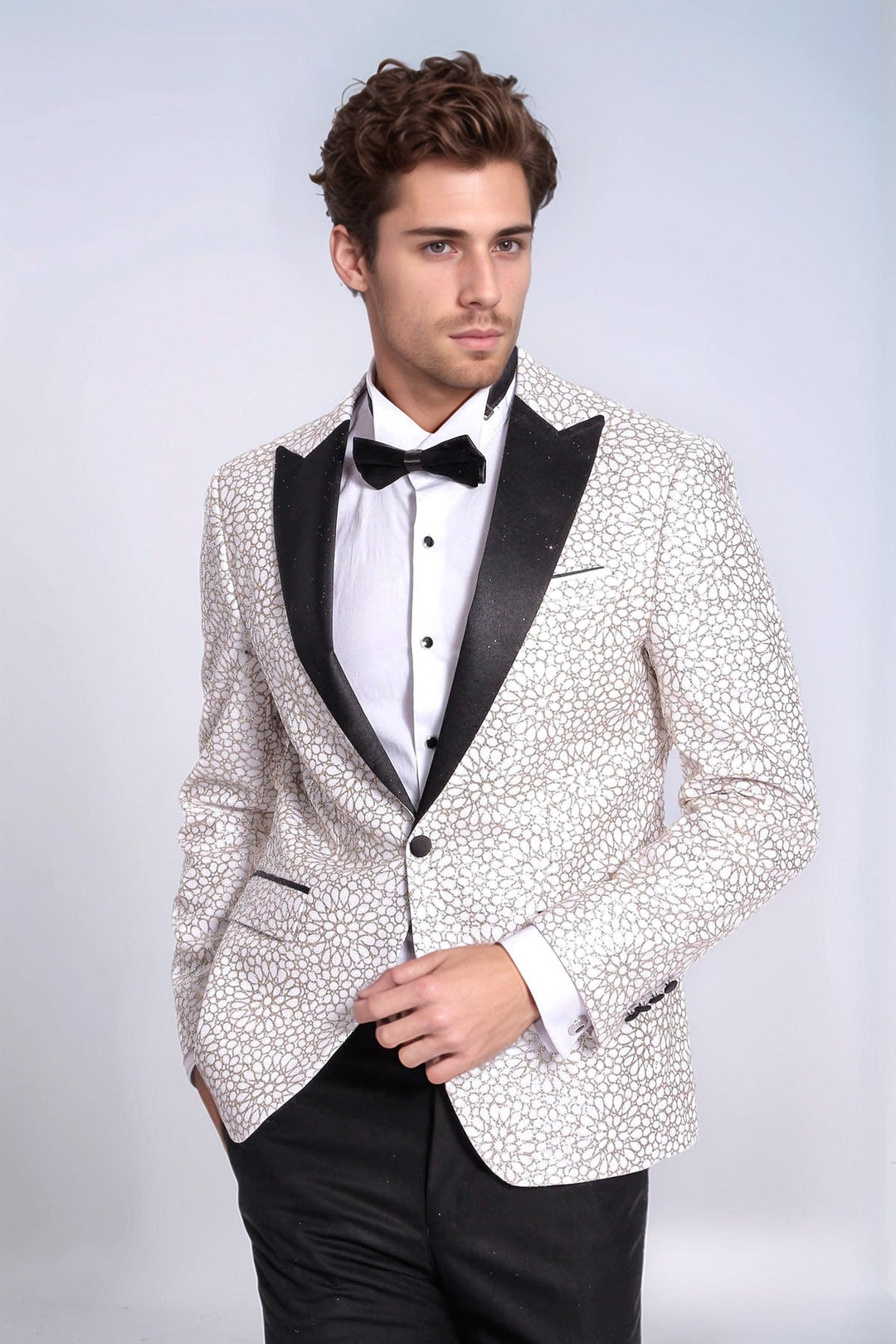 Flower Embroidered Pattern White Men Wedding Tuxedo Jacket - Wessi