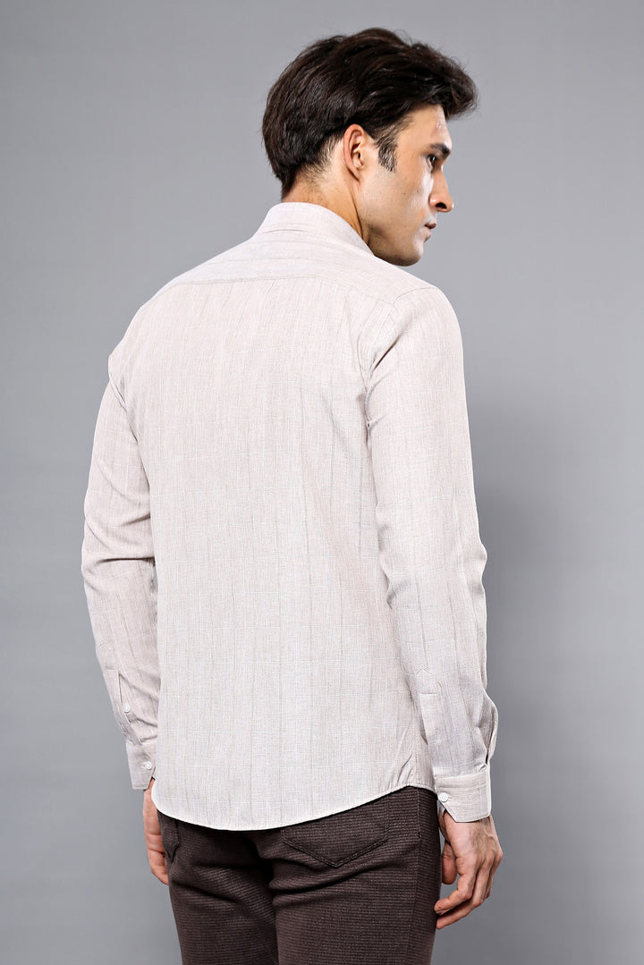 قميص بيج منقوش بقصّة Slim-Fit | ويسي - ويسي