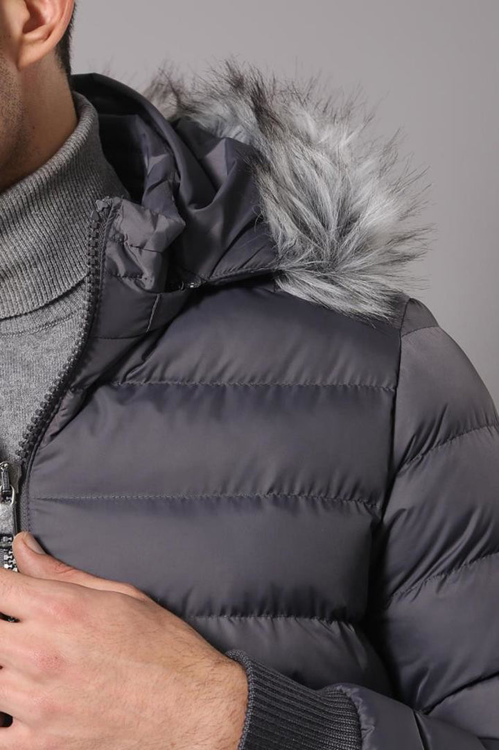 Abrigo acolchado gris con pelo para hombre - Wessi