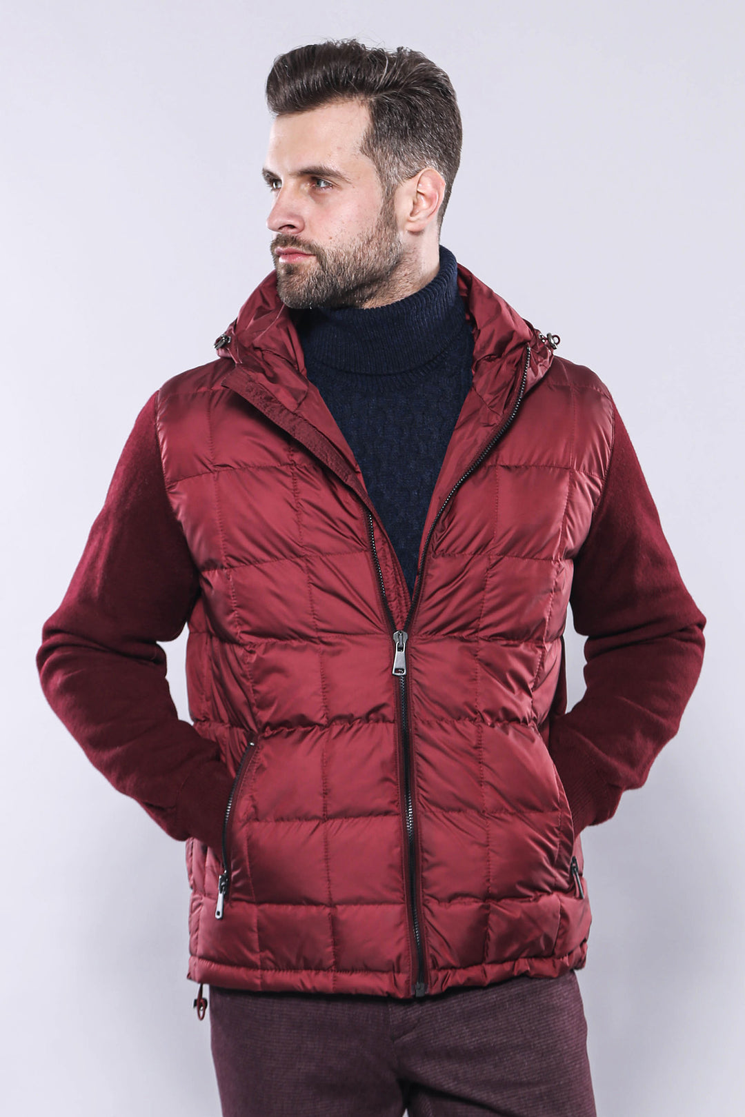 Chaqueta con capucha color burdeos - Wessi
