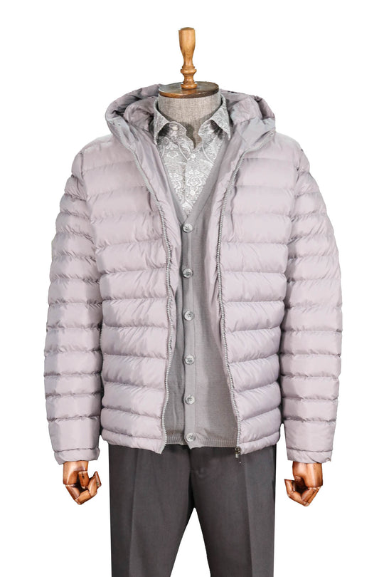 سترة رمادية مبطنة، قميص مزخرف، سترة كارديغان، وبنطلون رمادي - أسلوب شتوي عصري - ويسي