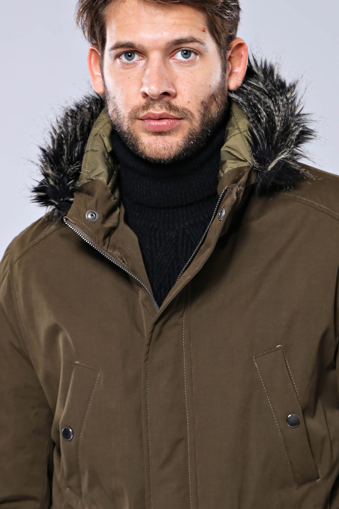 Parka con capucha de piel color caqui para hombre - Wessi