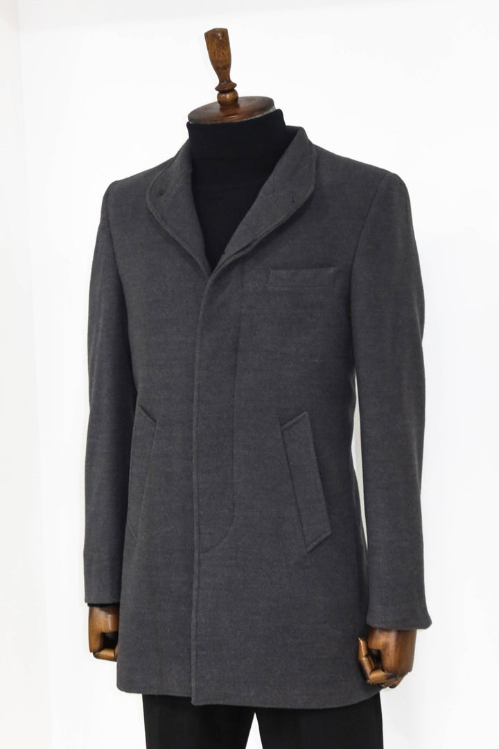 Cappotto lungo da uomo grigio con collo alla coreana | Wess