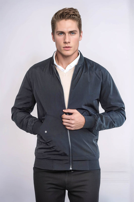 Abrigo bomber con bolsillos con solapa y cremallera para hombre negro - Wessi