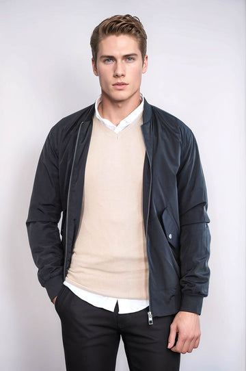 Abrigo bomber con bolsillos con solapa y cremallera para hombre negro - Wessi