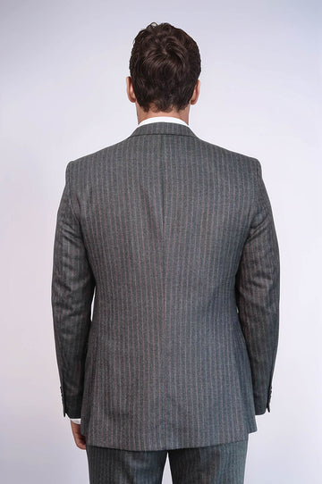 Traje de rayas negras con chaleco - Wessi