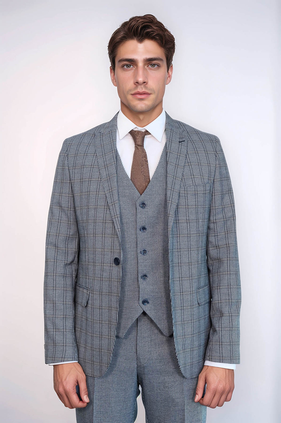 Traje azul marino ajustado con chaleco a cuadros | wess