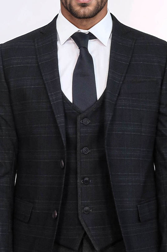 Traje negro de tres piezas a cuadros | wess