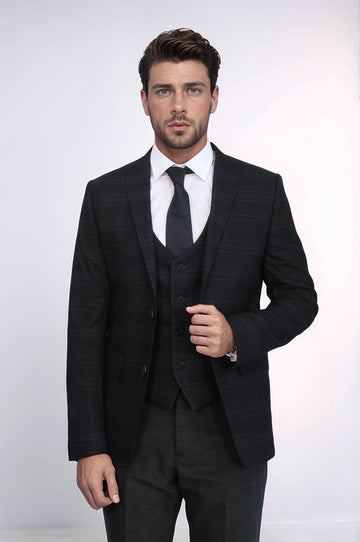 Traje negro de tres piezas a cuadros | wess