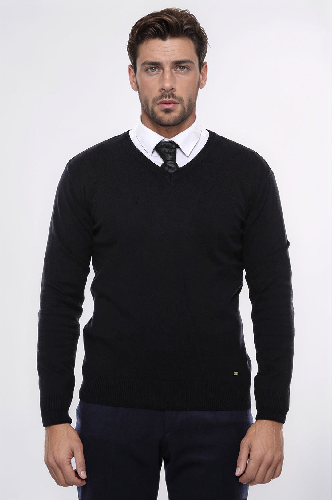 Suéter negro con cuello en V para hombre Wessi