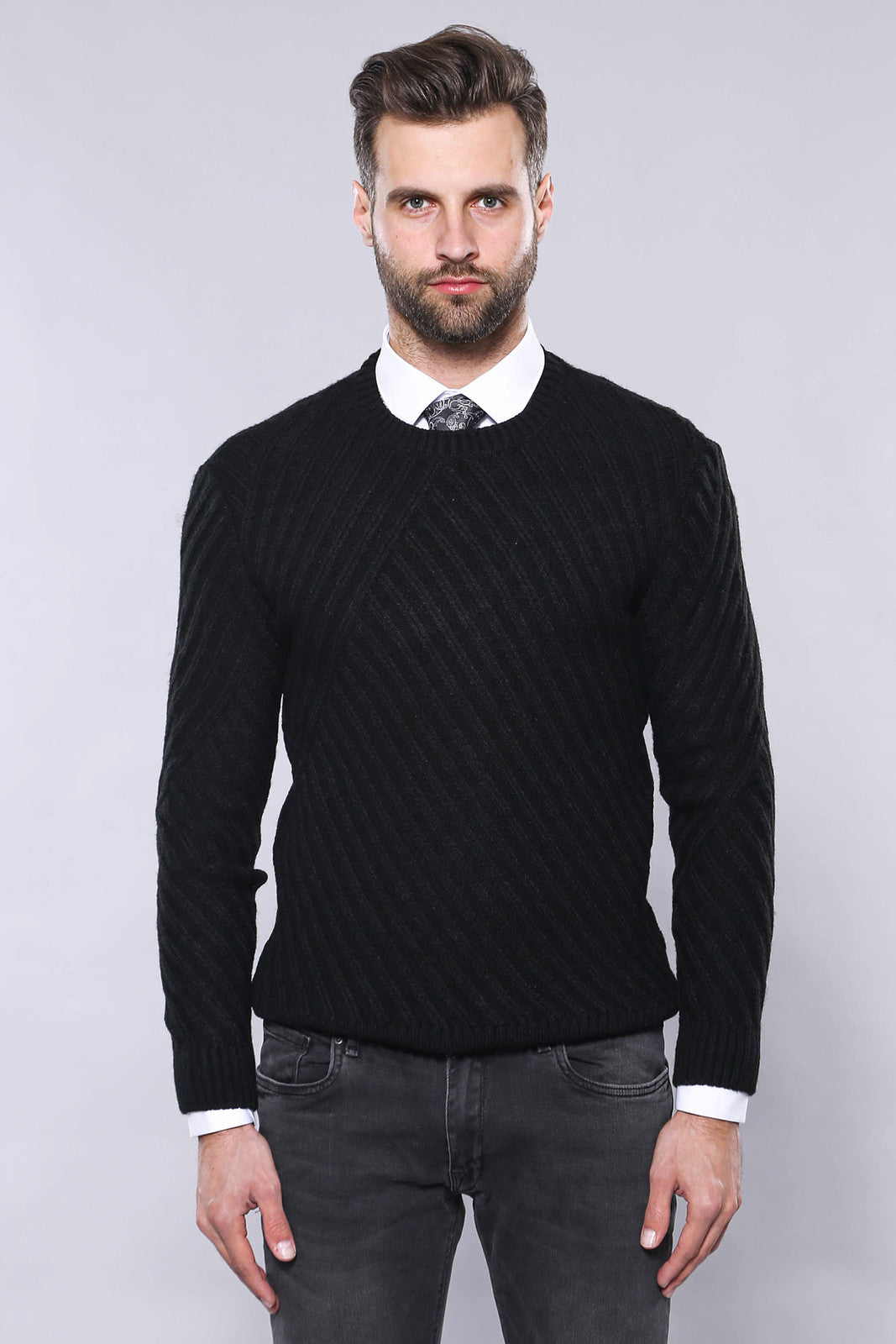 Maglione nero con scollo a cerchio fantasia - Wessi