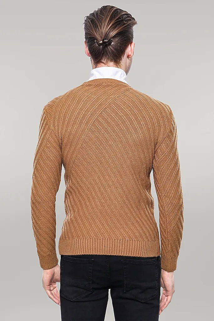 Maglione color fulvo con scollo a cerchio fantasia | Wess