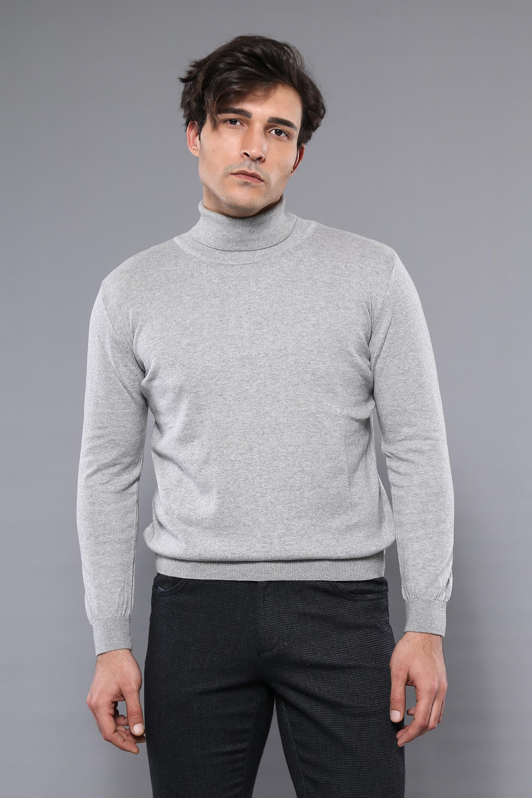 Suéter de cuello alto gris para hombre - Wessi
