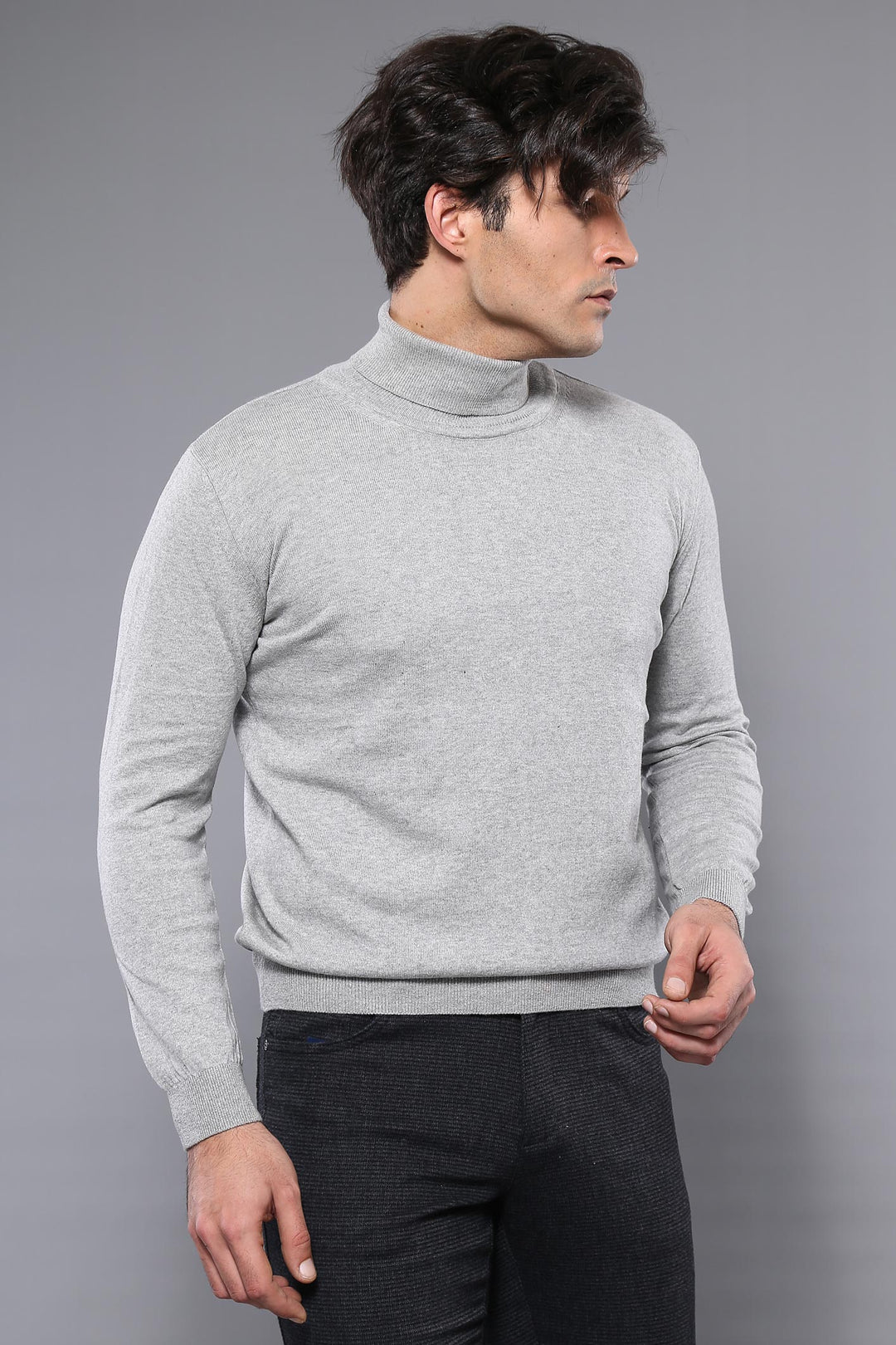 Suéter de cuello alto gris para hombre - Wessi