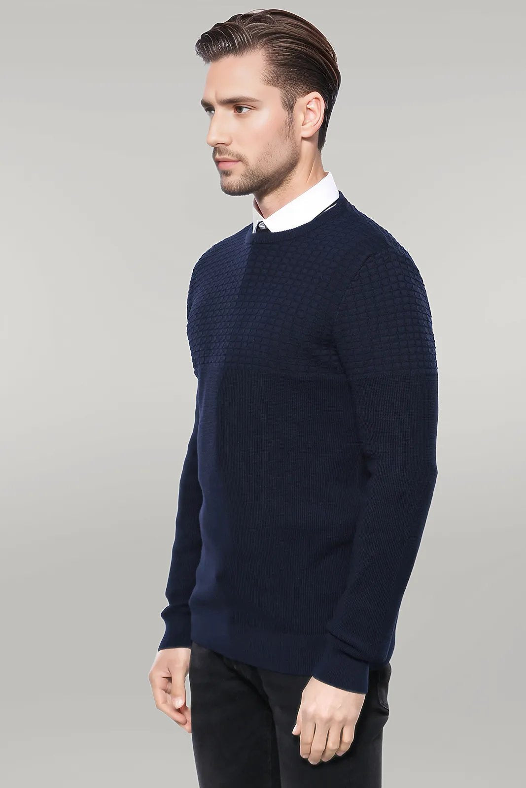 Circle Neck Navy Sweater - Wessi