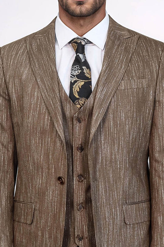 Traje de hombre tostado de 3 piezas con solapa de pico y un solo botón - Wessi