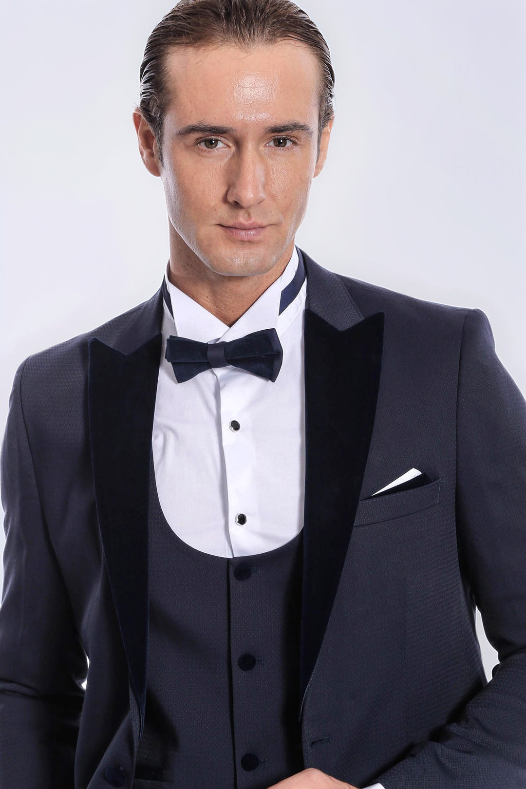 Esmoquin Hombre Azul Marino Slim Fit con Solapa de Terciopelo - Wessi