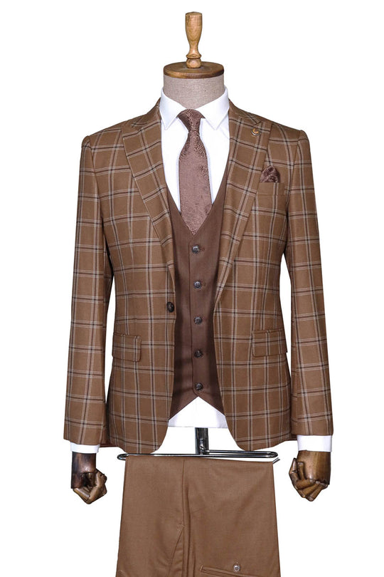 Brown Plaid Suit, White Shirt, and Tie Look - Wessi Modern Business Elegance