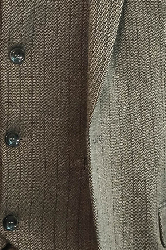 بدلة رجالية مخططة بقصة ضيقة باللون البني - ويسي