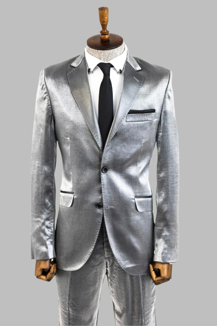 Abito da uomo grigio satinato a due pezzi slim fit a due bottoni