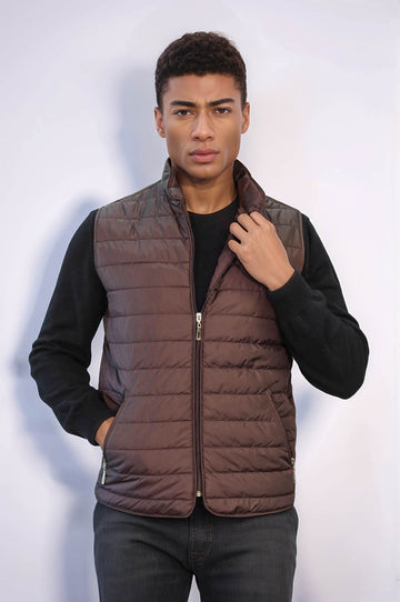 Chaleco de plumas acolchado sin mangas para hombre marrón - Wessi